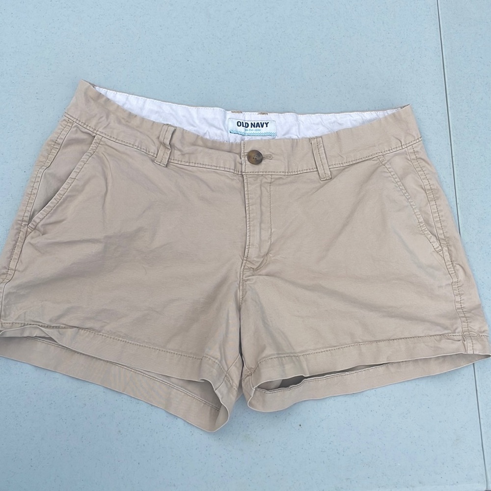 Old navy khaki shorts